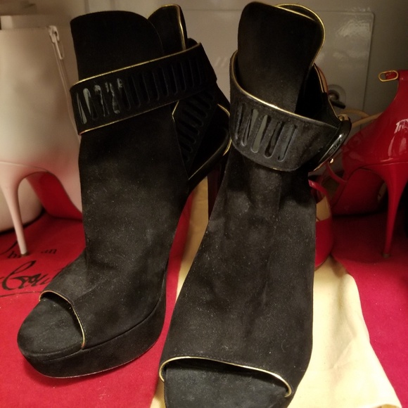 “SOLD” LOUIS VUITTON SUEDE BOOTIES - Picture 2 of 7